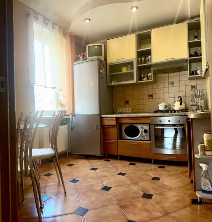 2-х сталінка « зуп 8 лікарня» Автономка Меблі Техніка - фото 1