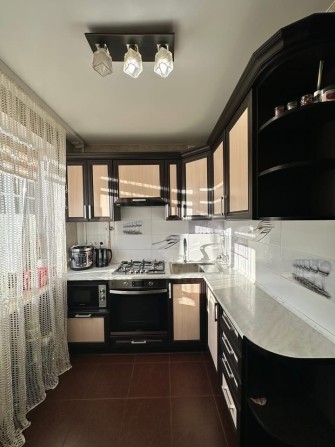 Квартира 2-кімн. з ремонтом в р-ні Відродження - фото 1