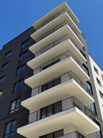 ТЕРМІНОВО! 3кім. квартира біля Озера! - фото 1