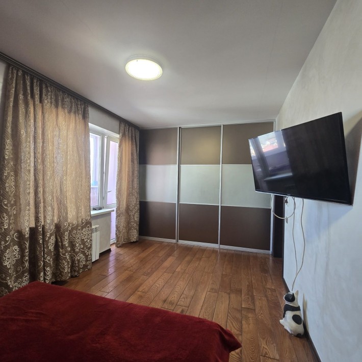 ТЕРМІНОВО! 2 кімнатна+ кухня-студія  7 поверх 61 кв - фото 1