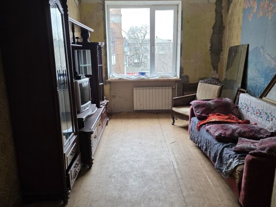 ПРОДАМ  2к сталинку в самом ценре Кременчуг