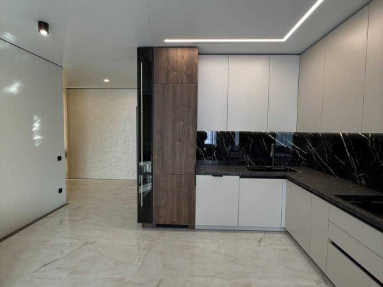 Продаж  наберезі міського озера  3кв 83м2  в ЖК Манхеттен Івано-Франківськ