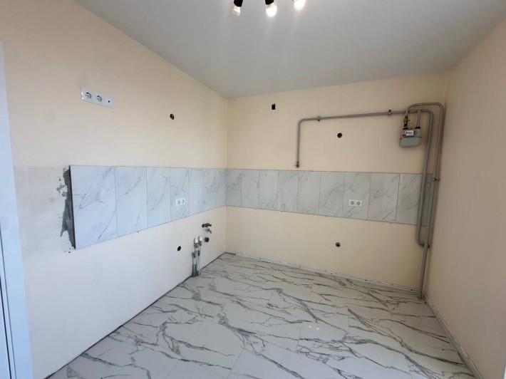 Продаж 1 км квартири в затишному районі міста - фото 1