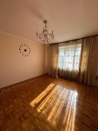 ПРОДАЖ ВІД ВЛАСНИКА, 2-кімнатна квартира в центрі Луцька - фото 1