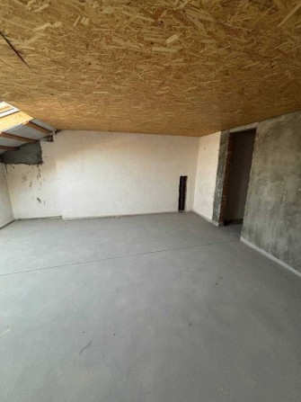 Кладовки в подарунок ! 3 кімнатна! Мінімальне оформлення !Без комісії! - фото 1