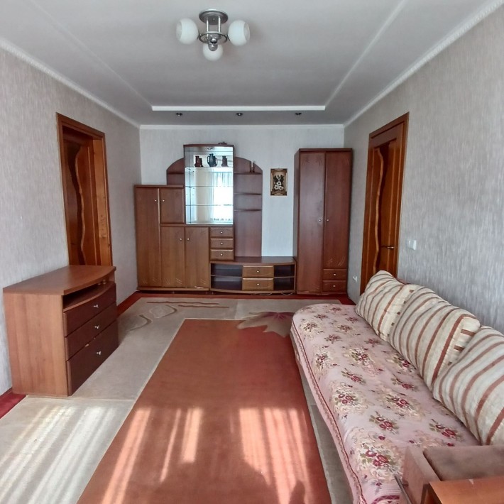 ЦЕНТР! 2 кімн квартира з ремонтом та меблями під інвестицію - фото 1