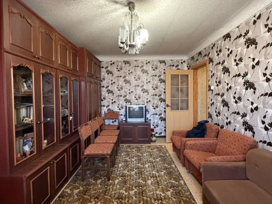 Продаж 2-кімнатної покращеного планування, вулиця Велика Набережна Кременчуг