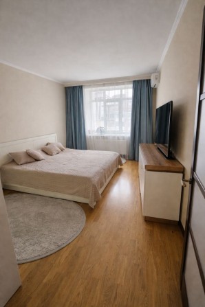 Двокімнатна квартра в центрі Бучі - фото 1