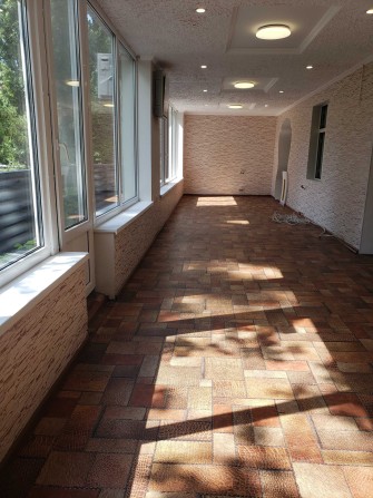 продається 4-х кімнатна квартира на 1 поверсі в центр. частині міста - фото 1