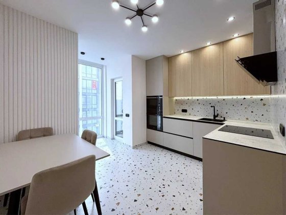 Продаю 1 кім. кв. з ремонтом в ЖК бізнес-класу "Manhattan" р-н. ОЗЕРО Ивано-Франковск