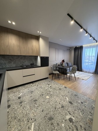 Дизайнерська 2к квартира з євроремонтом! 74м2! Центральний парк! ГАЗ - фото 1