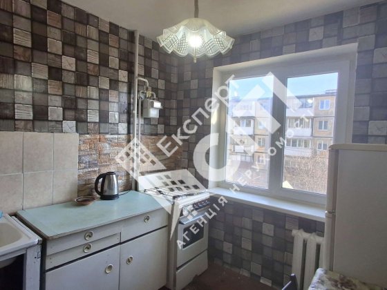 Ціна знижена. Бюджетна  квартира.  44 квартал. Кривой Рог