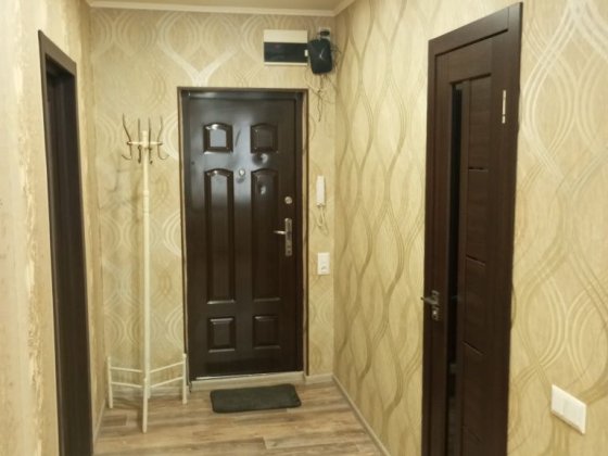 Продам 1 комнатную квартиру 2 этаж 9 этажного дома ,,Чешка"Крес Кривой Рог