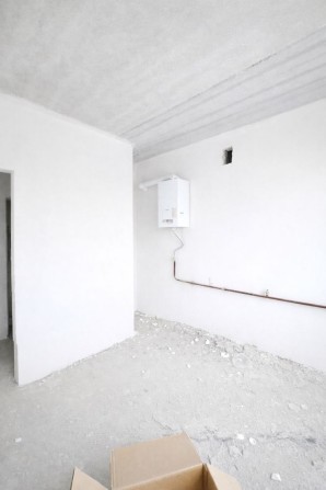 Заселений будинок! Однокімнатна в Бучі ! + штукатурка - фото 1