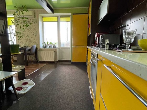 Продаж 3 кімнатної квартири /центр /Індивідуальне опалення Кременчуг