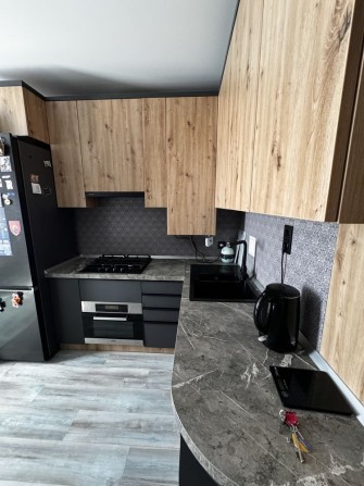 Нова квартира! Однокімнатна з ремонтом та меблями - фото 1