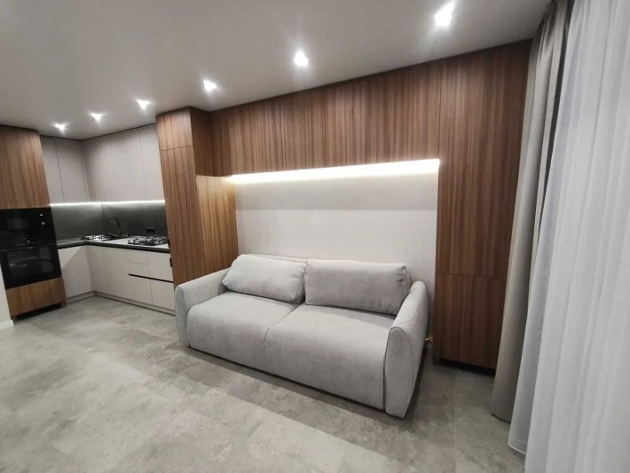 Продаж 1к квартири з дизайнерським ремонтом , меблями та технікою - фото 1