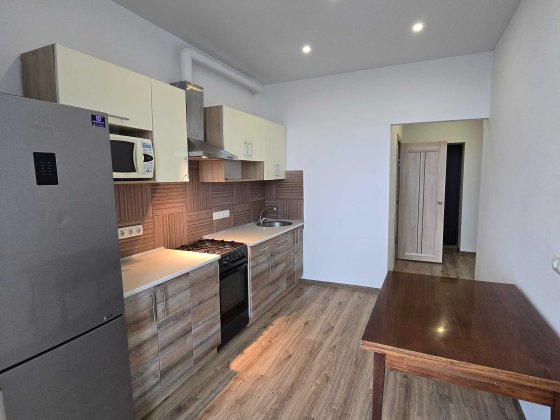 Однокімнатна квартира з ремонтом біля Парку. Оформлення-2% Ірпінь