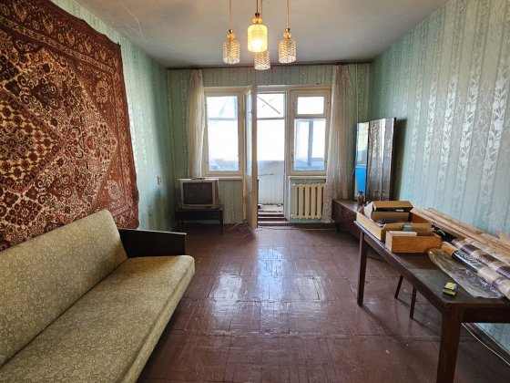 2х комн. не угловая,  брежневка  с Гаражом на Автовокзале Кривий Ріг