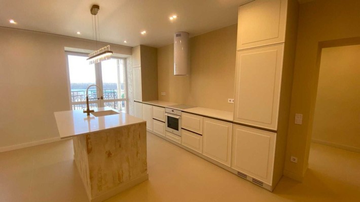 Продаж унікальної ексклюзивної квартири в самому серці Кременчука! - фото 1