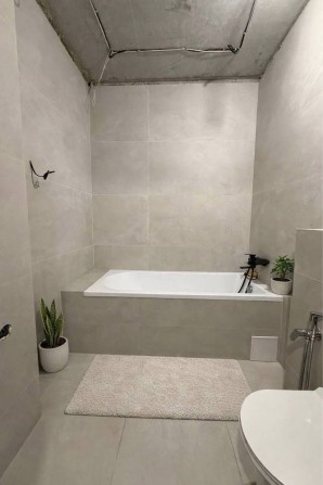 Квартира з частково виконаним ремонтом - фото 1