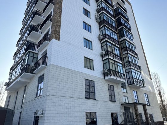 Продаж 1 кімнатної  новобудови 3 поверх 62 метри Київська 14-А Кременчуг