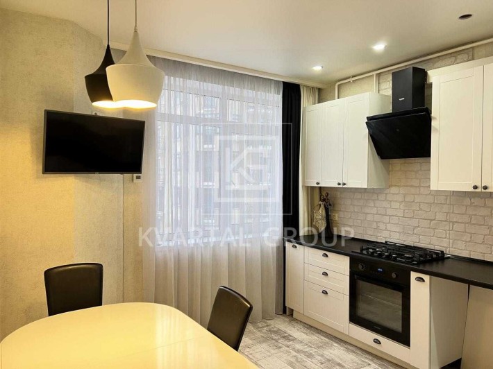 Сучасна 2 кімнатна квартира з ремонтом - фото 1