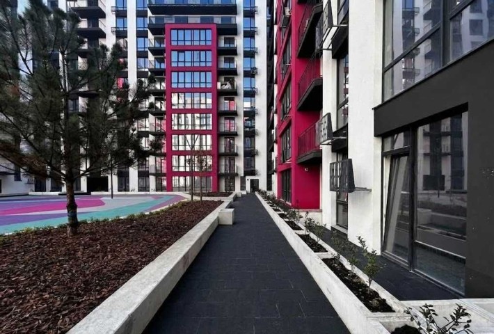 1-кімнатна квартира з ТЕРАСОЮ біля ОЗЕРА єОСЕЛЯ /РОЗТЕРМІНУВАННЯ - фото 1