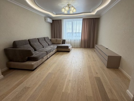 Продаж 4х кімн.квартири Центр вул. Перемоги (біля паркової зони) Кременчуг