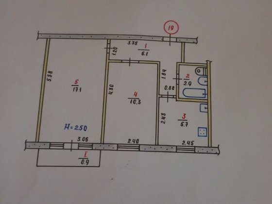 2 ком по ул. Костенко, Соцгород Кривий Ріг