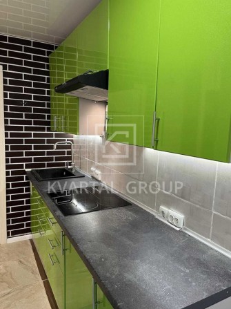 ТЕРМІНОВИЙ ПРОДАЖ,однокімнатна квартира в центрі міста ірпінь - фото 1