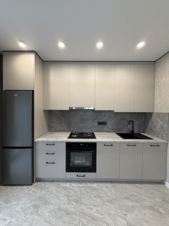 НОВИЙ РЕМОНТ! 1-к квартира з ремонтом та меблями! - фото 1