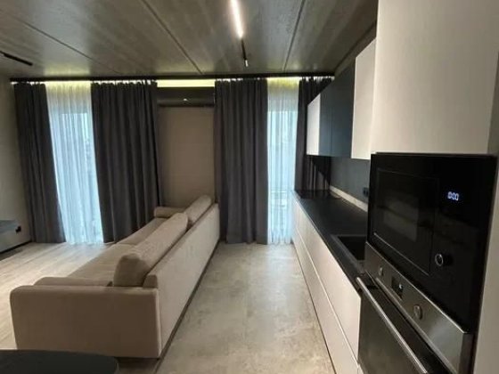 Продаж  1 кім. великогабаритної квартири з власним ПАРКОМІСЦЕМ Луцк