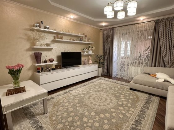 Продається 2 кім квартира 80м/кв 55 мікрорайон Луцьк