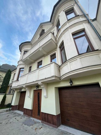 Елітна квартира в центрі біля парку Шевченка, з гаражем - фото 1