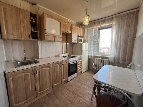 Продаж сімейної 3к квартири 95 Кривий Ріг