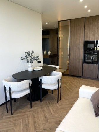 Трикімнатна квартира AMBER apartment у ЖК Центральний 2 з ремонтом - фото 1