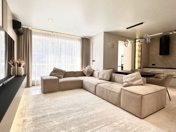 3к квартира/авторський ремонт/меблі та техніка/ЖК з закритим двором Ивано-Франковск