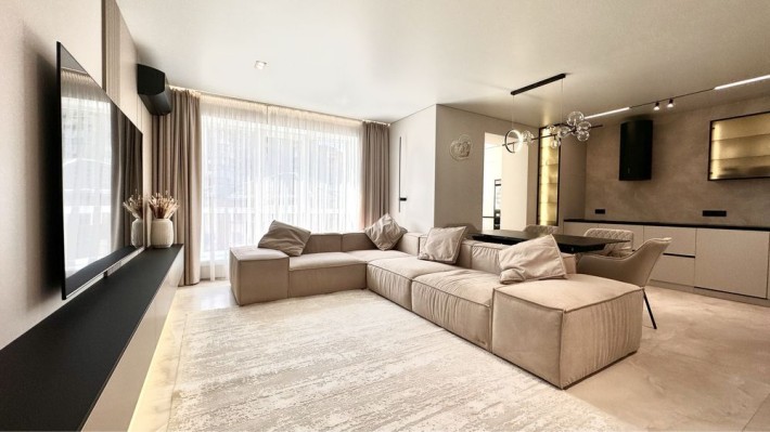 3к квартира/авторський ремонт/меблі та техніка/ЖК з закритим двором - фото 1