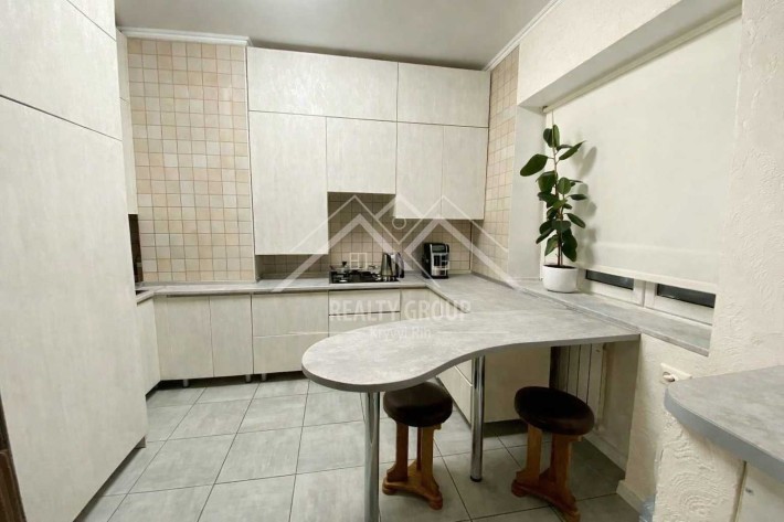 Продаж 4-к квартири + гараж з автономним опаленням - фото 1