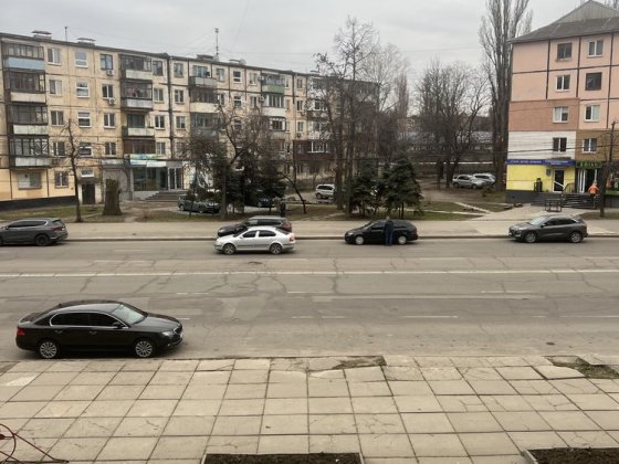 Квартна на остановке (Новинка) Кривий Ріг