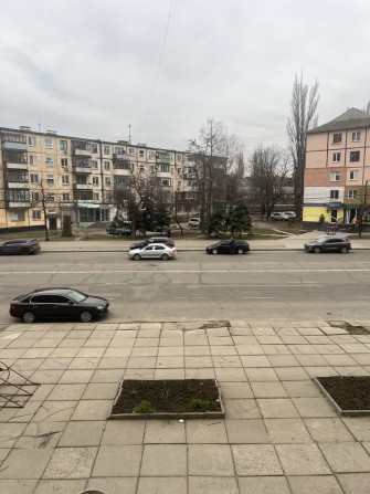 Квартна на остановке (Новинка) - фото 1