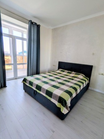 Продаж 3 кімнатної нової  квартири Центр 12 школа - фото 1