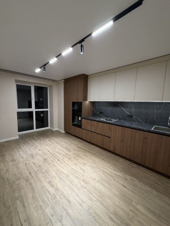 Продаж 1-квартира з якісним ремонтом,ТРЦ Промінь,ЖК Залізничний. - фото 1