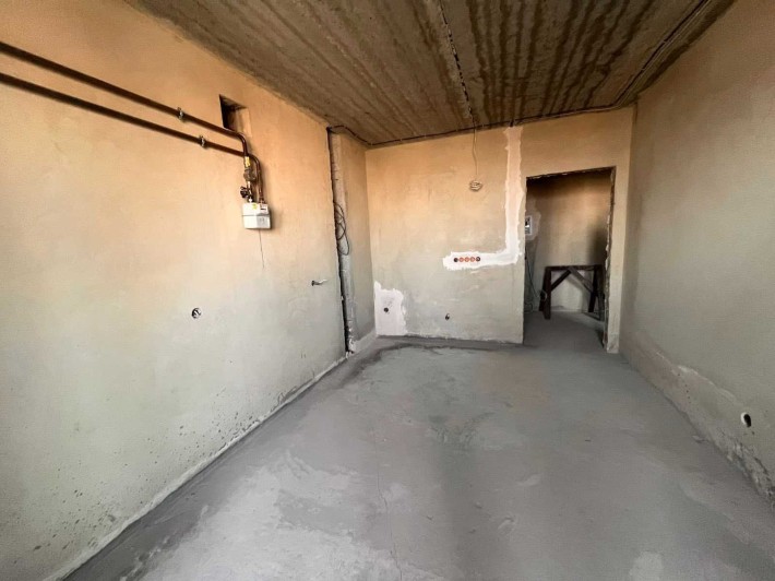 Вигідно! 1к квартира з лоджією | котел | чорнові роботи вже зроблені - фото 1