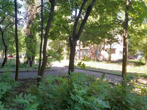 2кімнатна сталінка на 97 кварталі під бізнес і житло. Кривий Ріг