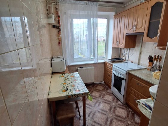 3 кім. 3 поверх р-н СШ 9 Никополь