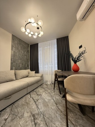 ЖК «Центральний-2». Продаж 1-к квартири з дизайнерським ремонтом. - фото 1