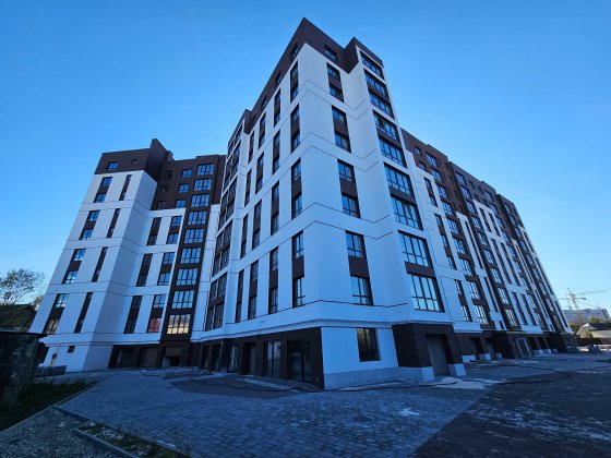 Простора 2кім.квартира+кухня-студія в ЖК біля Парку! 3 поверх Ивано-Франковск