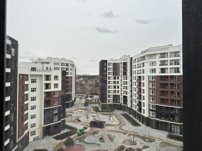 Однокімнатна з дизайнерським ремонтом в ЖК бізнес класу Синергія Сіті. - фото 1